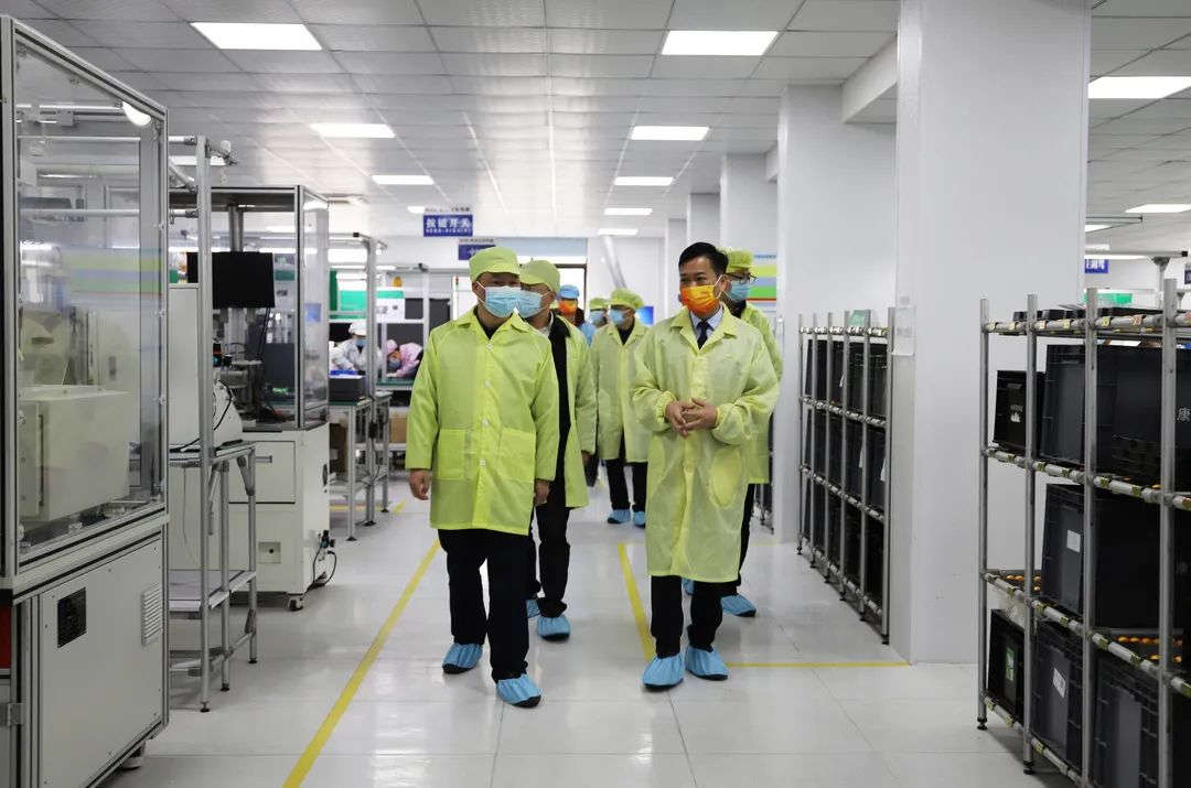 智能電器新突破 樂(lè)清市副市長(zhǎng)葉序鋒一行調(diào)研康信電器集團(tuán)電子科技研發(fā)工作